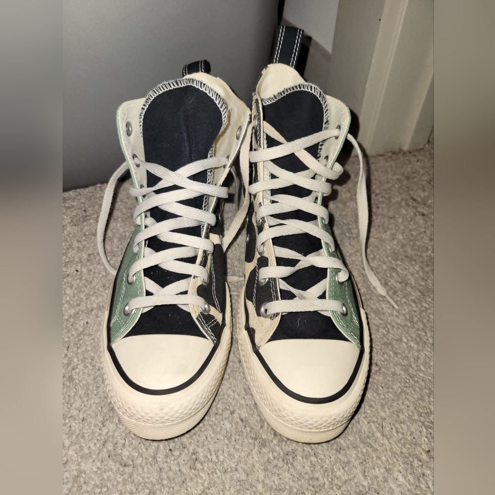 Platform Converse All Star, teal/cow print. Women's size 8. Men's 6.